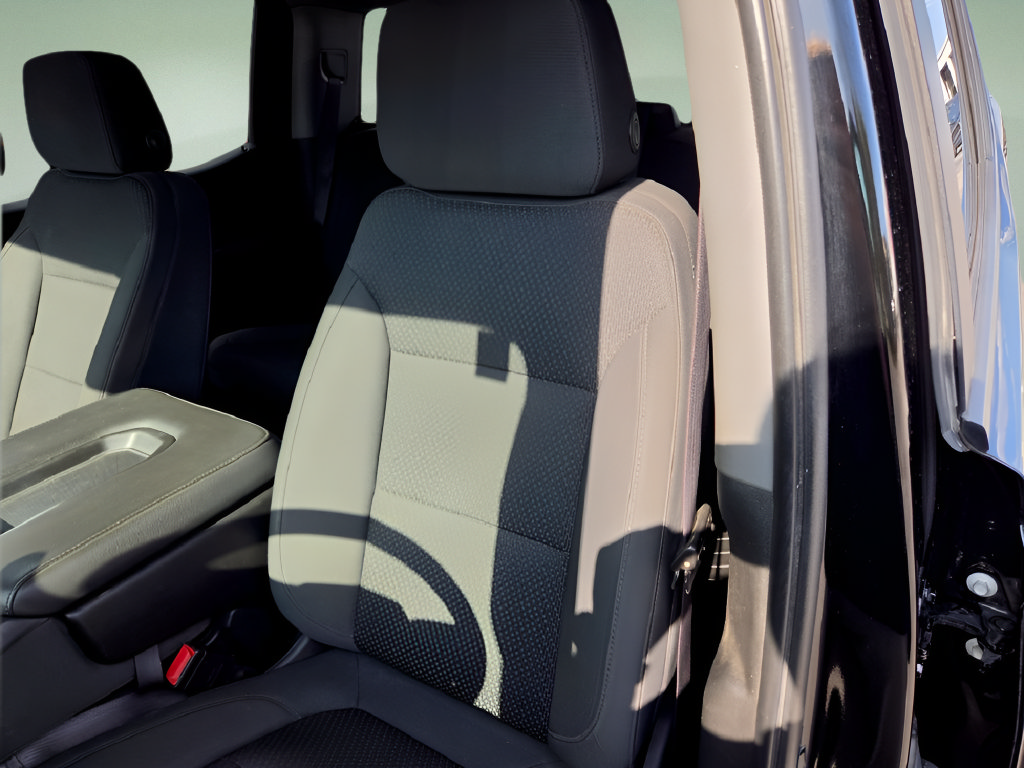 Used 2021 Chevrolet Silverado 1500 Custom Trail Boss w/ Safety Confidence Package AWD/4WD image 12