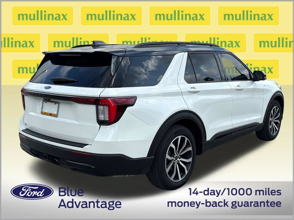 Certified 2025 Ford Explorer ST-Line w/ Premium Package RWD image 4