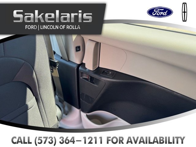 Used 2023 Chrysler Voyager LX FWD image 36