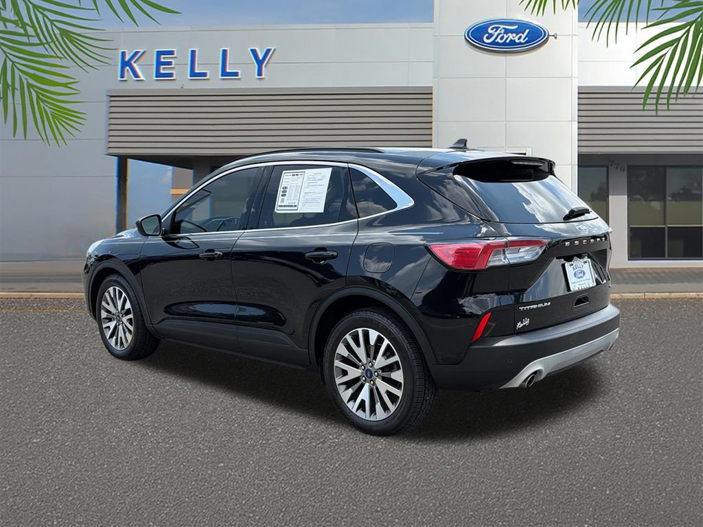 Certified 2022 Ford Escape Titanium FWD image 3