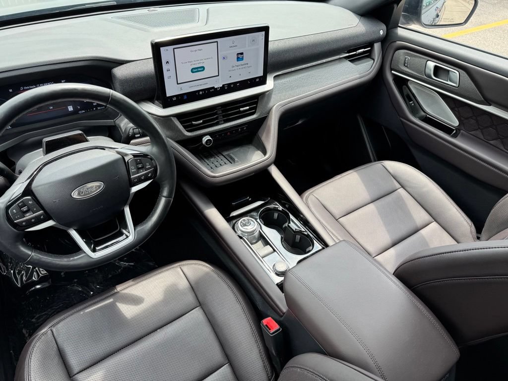 Certified 2025 Ford Explorer Platinum w/ LUX Leather Package AWD/4WD image 13