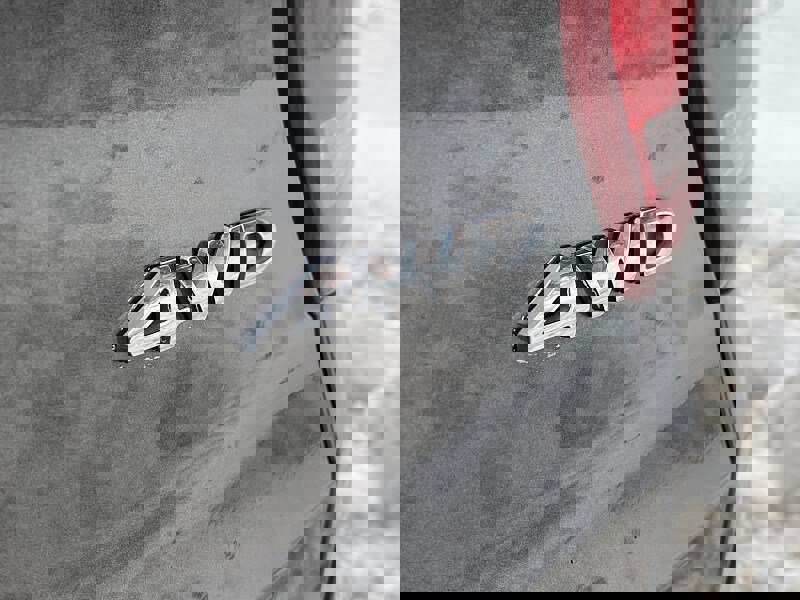 Certified 2018 Ford Explorer XLT w/ Equipment Group 202A image 12