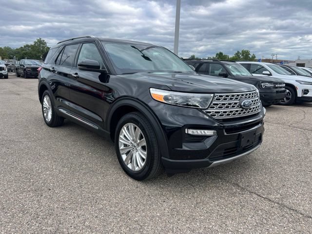 Certified 2024 Ford Explorer Limited w/ Equipment Group 301A AWD/4WD image 3