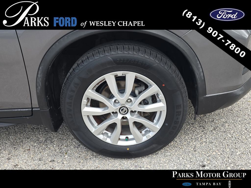 Used 2018 Nissan Rogue SV AWD/4WD image 32