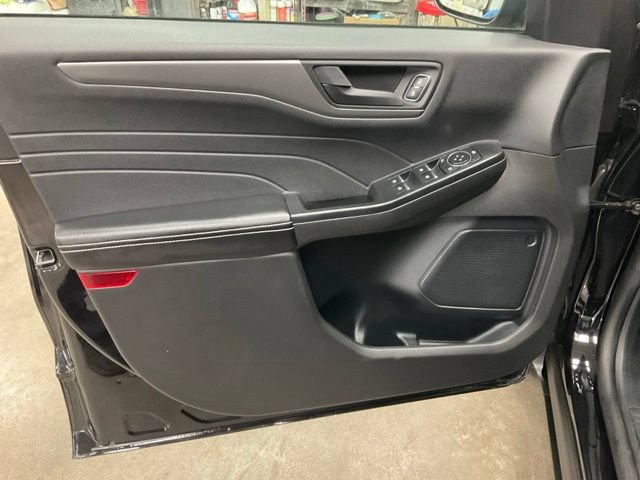 Certified 2025 Ford Escape Active AWD/4WD image 5