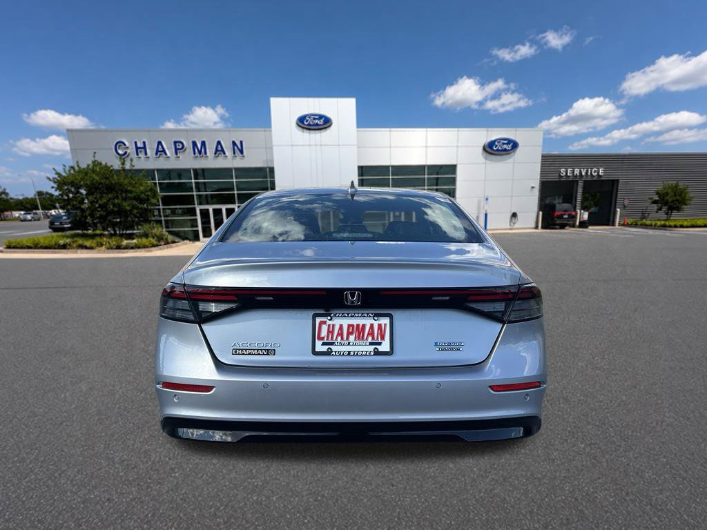 Used 2024 Honda Accord Touring image 4