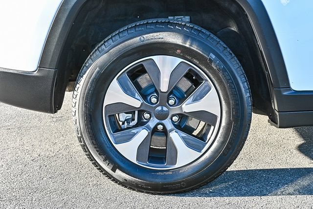 Used 2023 Jeep Grand Cherokee 4WD 4xe w/ Luxury Tech Group II image 12