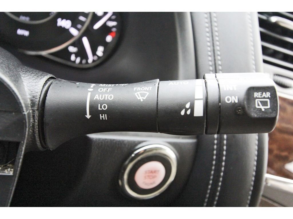 Used 2020 Nissan Armada SL w/ Premium Package image 18