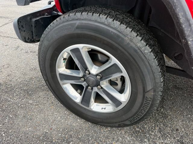 Used 2018 Jeep Wrangler Unlimited Sahara image 5