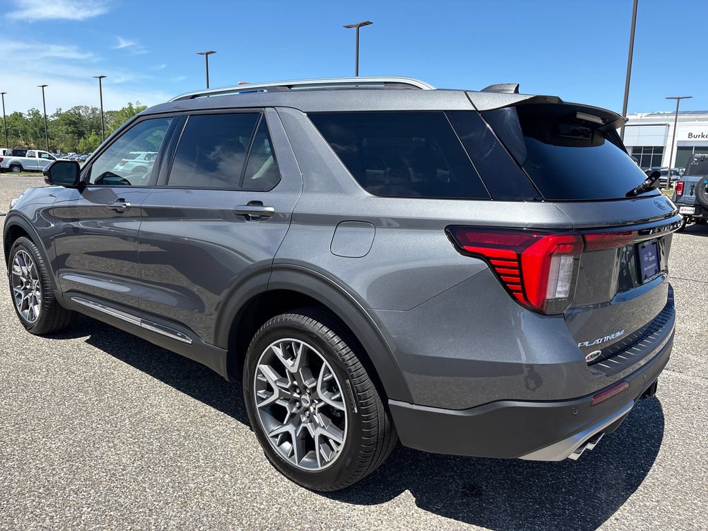Certified 2025 Ford Explorer Platinum w/ Ultimate Package AWD/4WD image 36