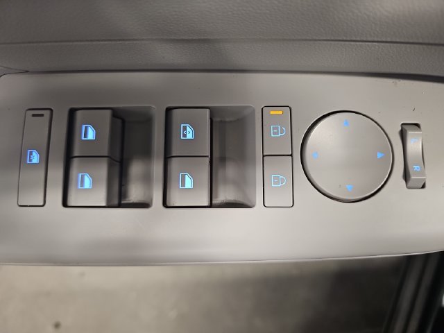 Used 2025 Hyundai Kona SEL FWD image 27