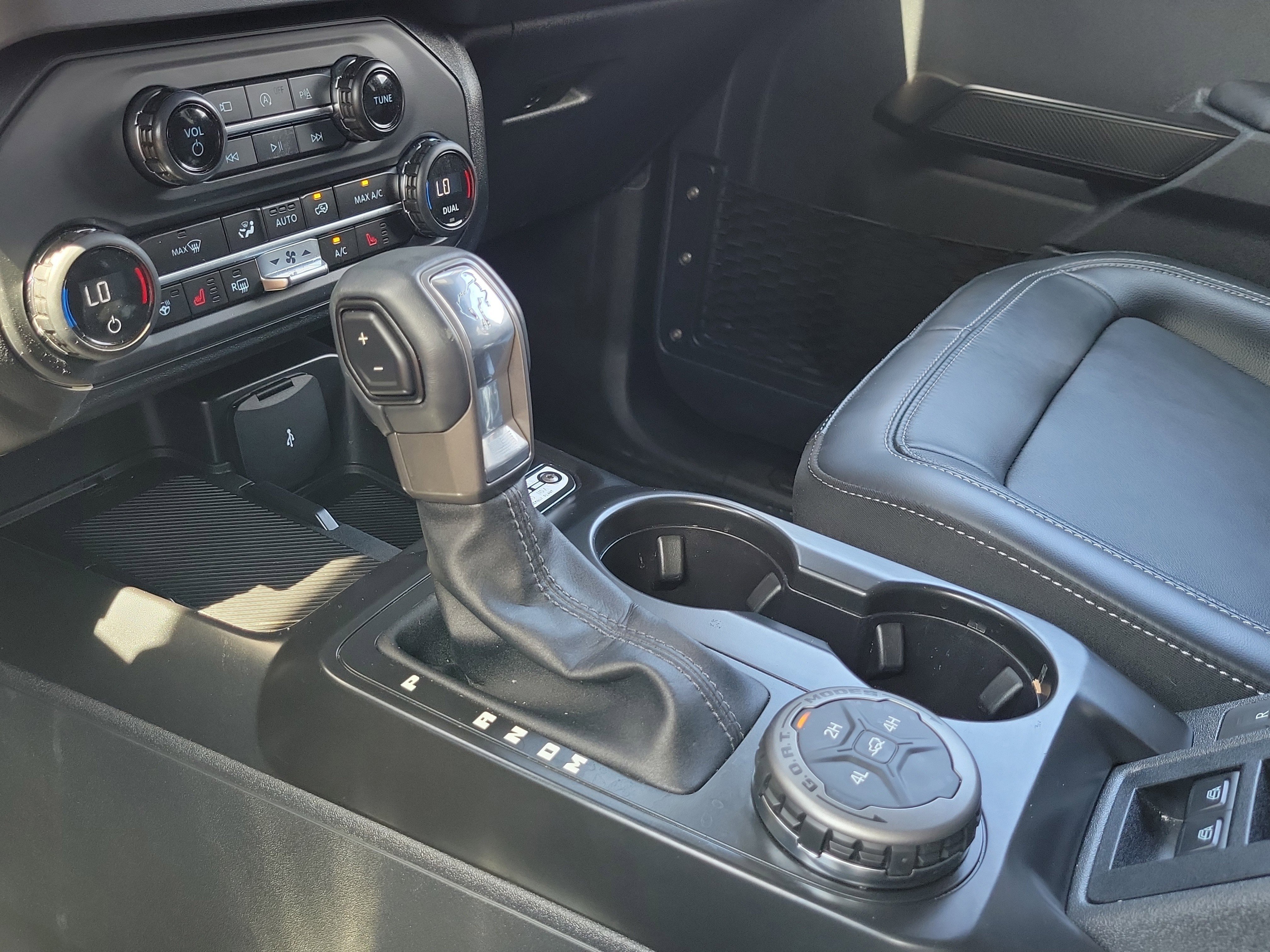 Certified 2025 Ford Bronco Outer Banks AWD/4WD image 26