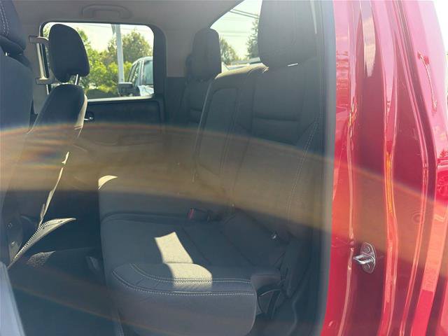 Used 2023 Nissan Frontier SV AWD/4WD image 7
