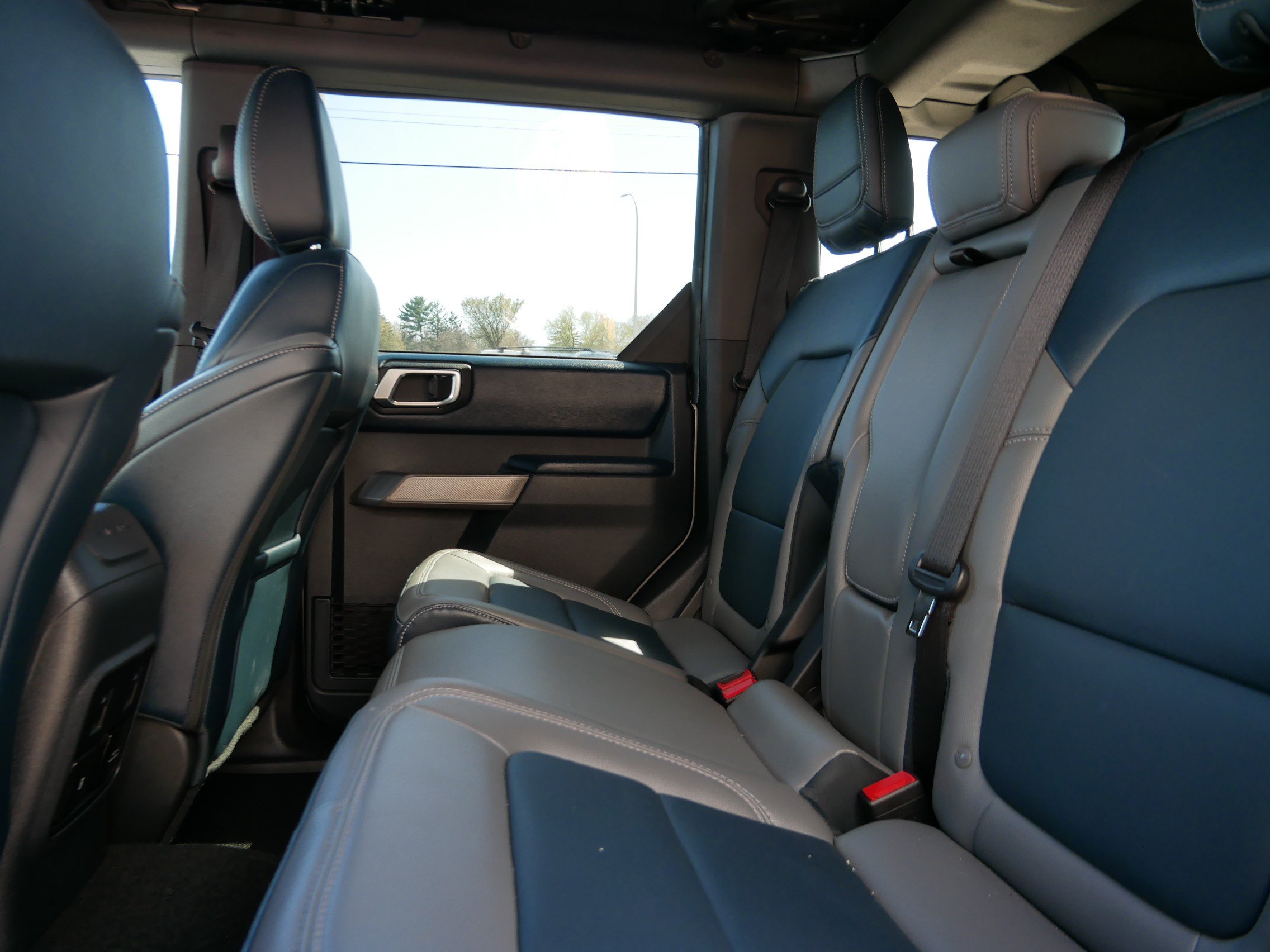 Certified 2023 Ford Bronco Outer Banks AWD/4WD image 5