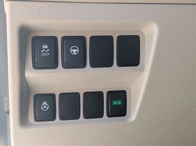 Used 2019 Nissan Rogue Sport SL w/ Premium Package FWD image 13