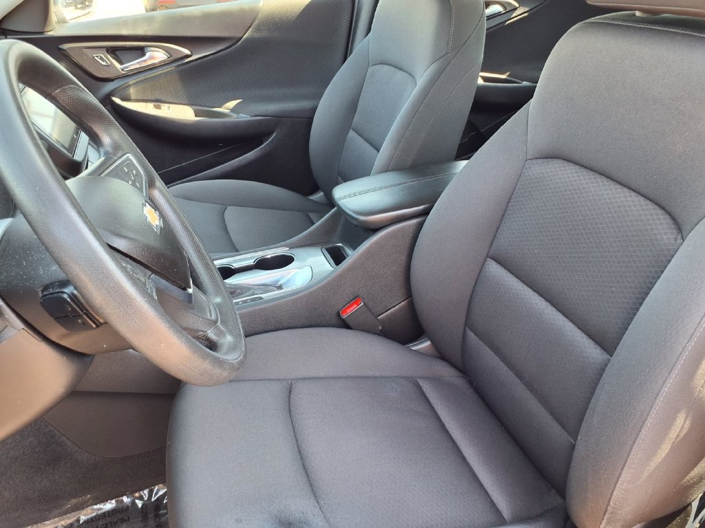 Used 2020 Chevrolet Malibu LT FWD image 3