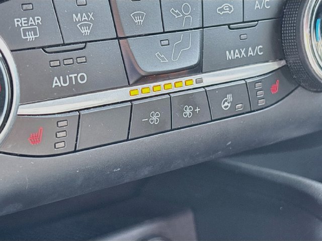 Certified 2025 Ford Escape ST-Line Select AWD/4WD image 20