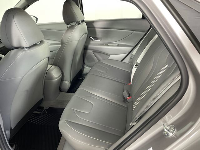 Used 2023 Hyundai Elantra SEL w/ Cargo Package FWD image 17