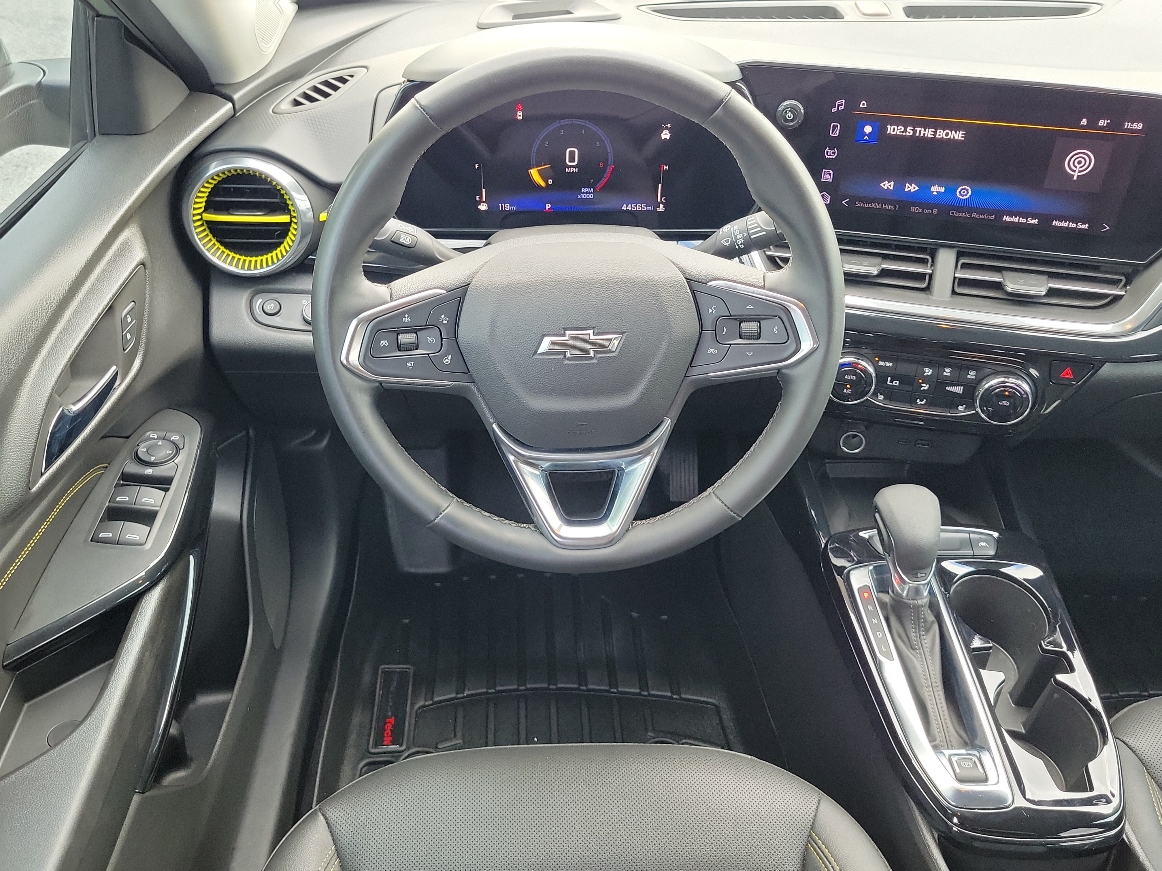 Used 2024 Chevrolet Trax ACTIV w/ Sunroof Package FWD image 17