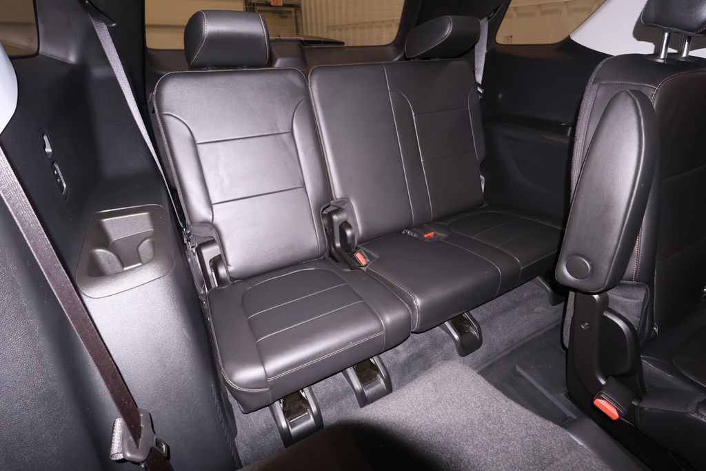 Used 2020 Chevrolet Traverse LT w/ LPO, Floor Liner Package AWD/4WD image 21