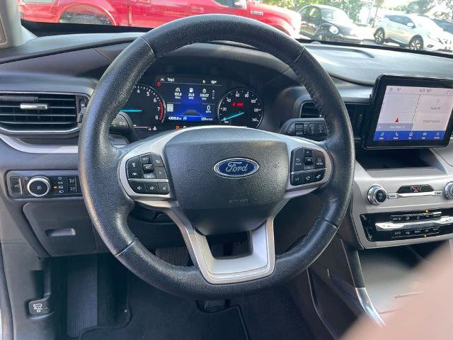 Certified 2023 Ford Explorer XLT w/ Equipment Group 202A RWD image 12