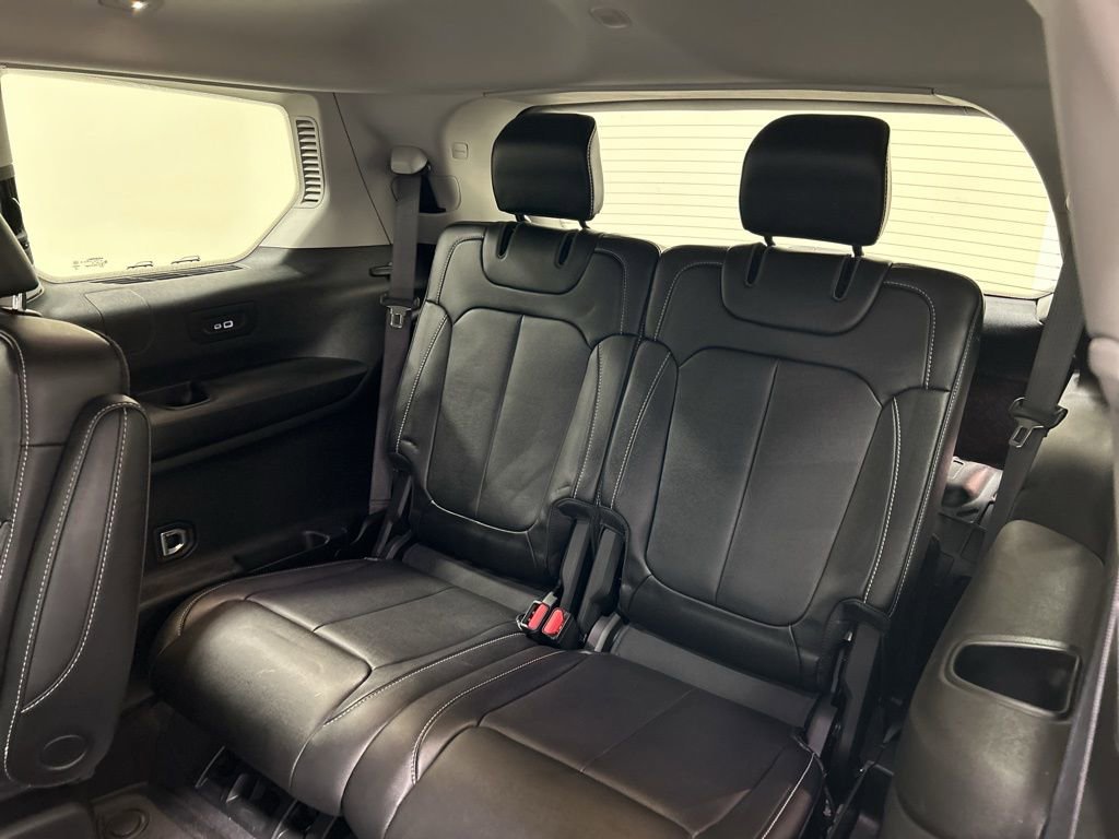 Used 2023 Jeep Grand Cherokee L Limited image 28