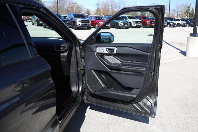 Certified 2020 Ford Explorer ST w/ ST Street Pack image 37