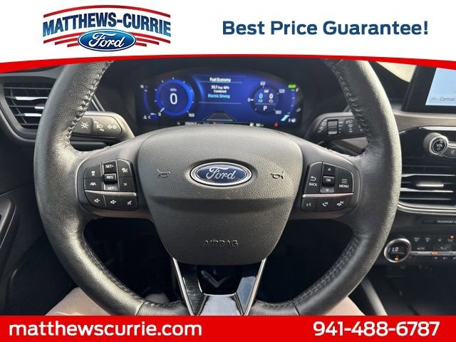 Certified 2020 Ford Escape Titanium FWD image 17