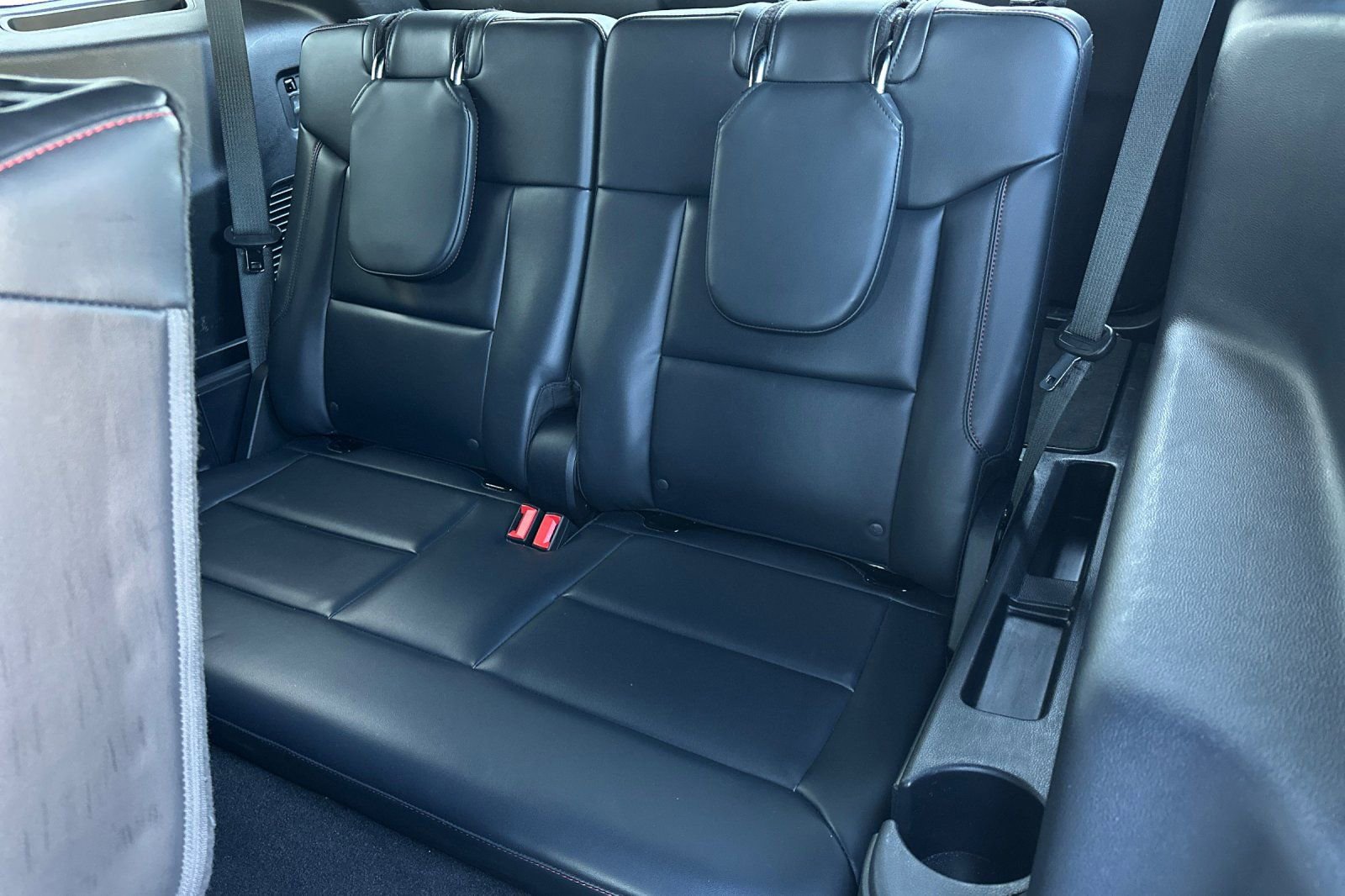 Certified 2025 Ford Explorer ST-Line w/ ST-Line Street Pack image 16