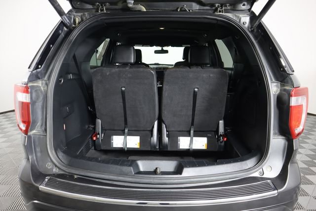 Certified 2018 Ford Explorer XLT w/ Equipment Group 202A image 33