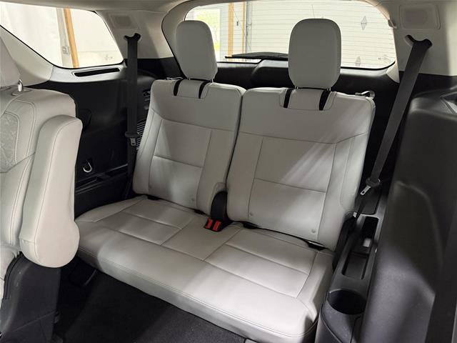 Certified 2025 Ford Explorer Platinum w/ LUX Leather Package AWD/4WD image 26