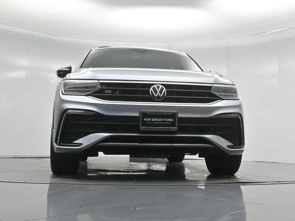 Used 2023 Volkswagen Tiguan SE R-Line FWD image 30