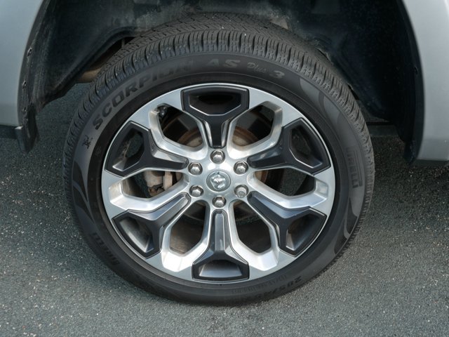 Used 2019 RAM 1500 Limited AWD/4WD image 9