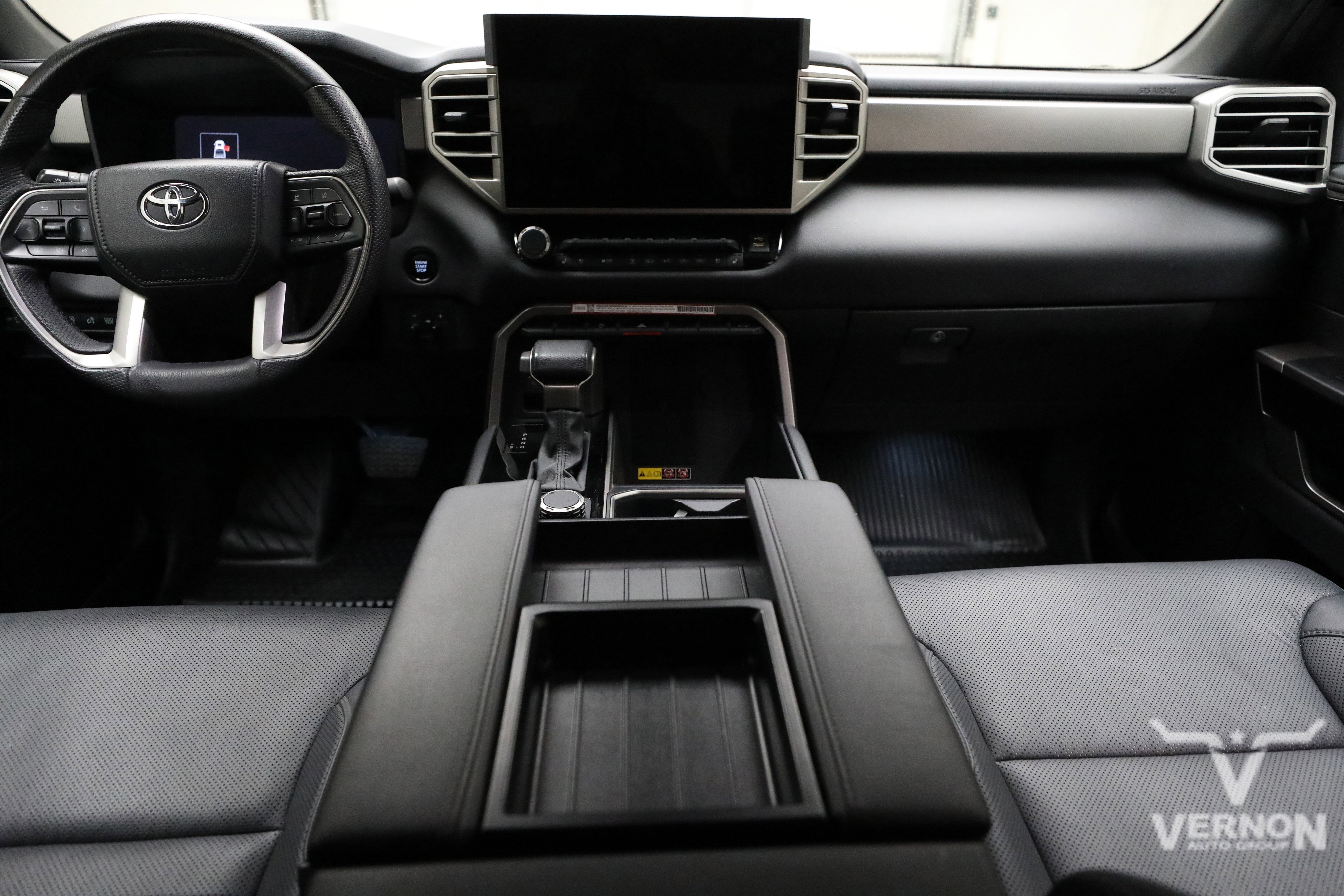 Used 2025 Toyota Tundra Limited w/ Power Package AWD/4WD image 13