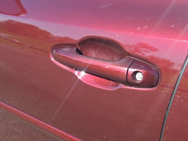 Used 2018 Toyota Highlander Limited FWD image 24