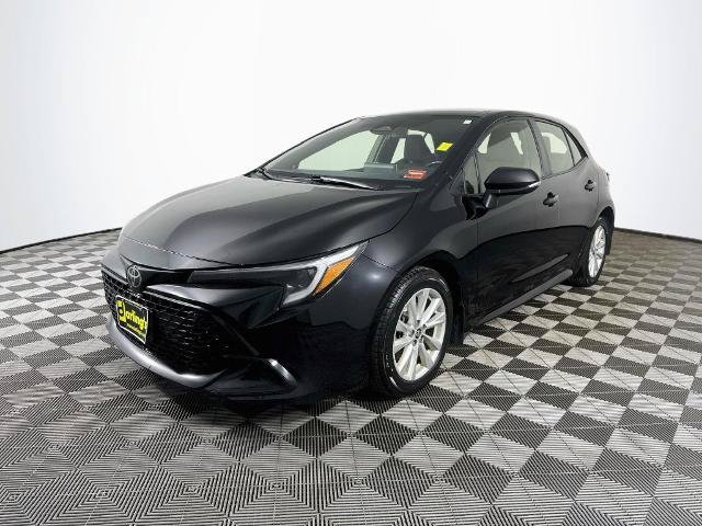 Used 2023 Toyota Corolla SE FWD image 3