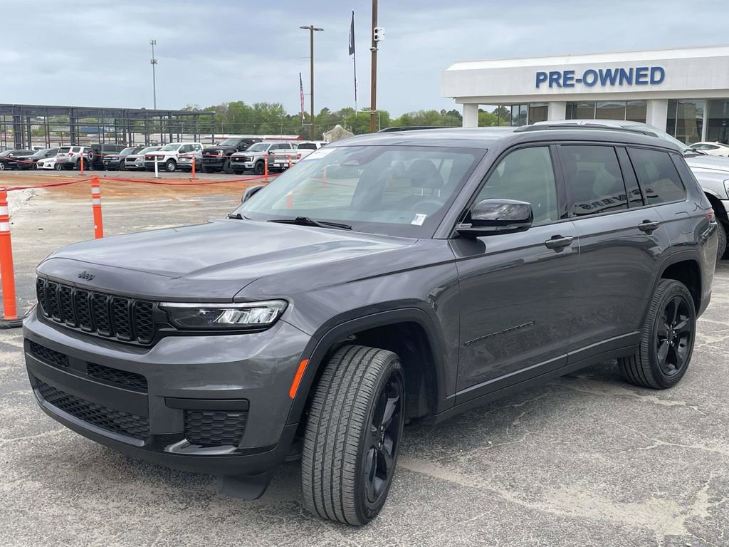 Used 2025 Jeep Grand Cherokee L Altitude image 7