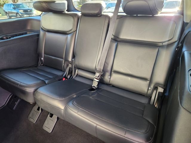 Certified 2025 Ford Expedition Platinum image 19