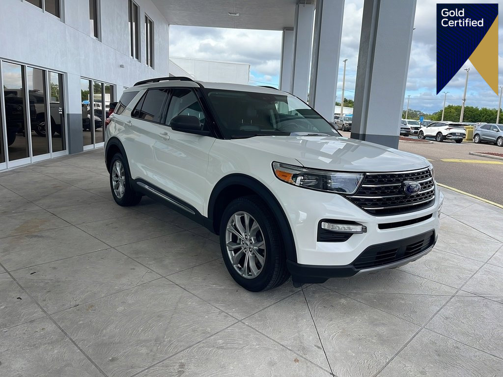 Certified 2024 Ford Explorer XLT w/ Equipment Group 202A