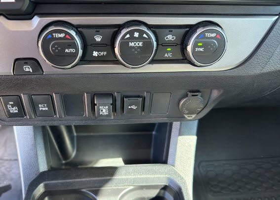 Used 2022 Toyota Tacoma SR5 image 24