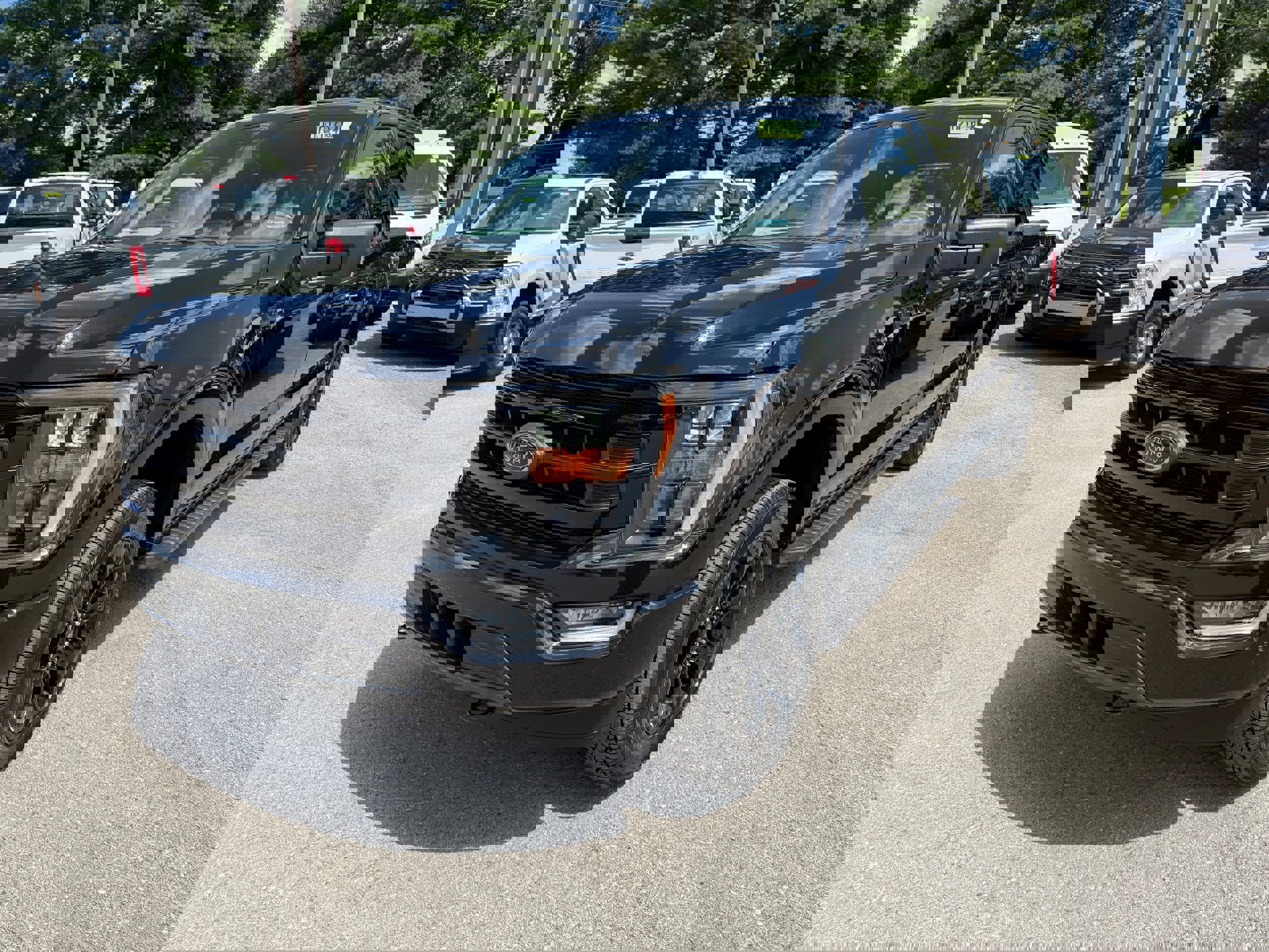 Certified 2022 Ford F150 XLT w/ Equipment Group 302A High image 3