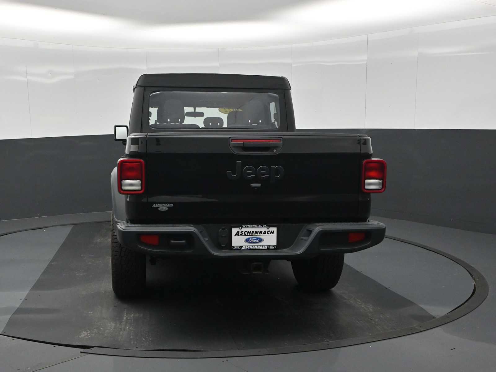 Used 2022 Jeep Gladiator Sport w/ Trailer Tow Package AWD/4WD image 8