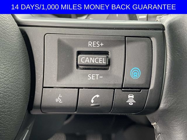 Used 2025 Nissan Pathfinder SV FWD image 28