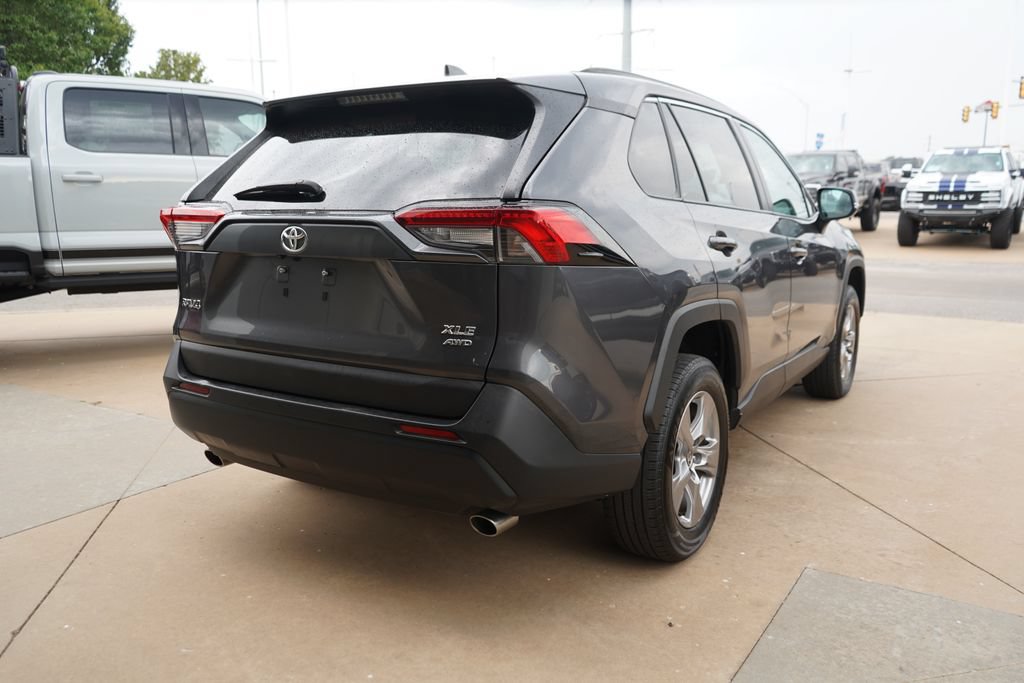 Used 2025 Toyota RAV4 XLE AWD/4WD image 10