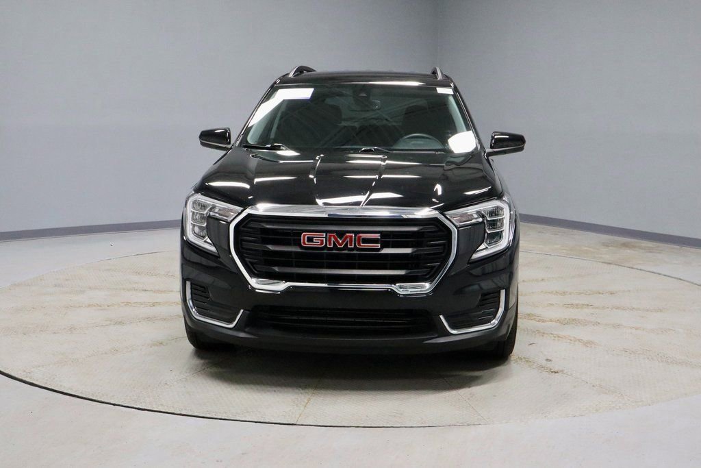 Used 2022 GMC Terrain SLE w/ Driver Convenience Package image 7