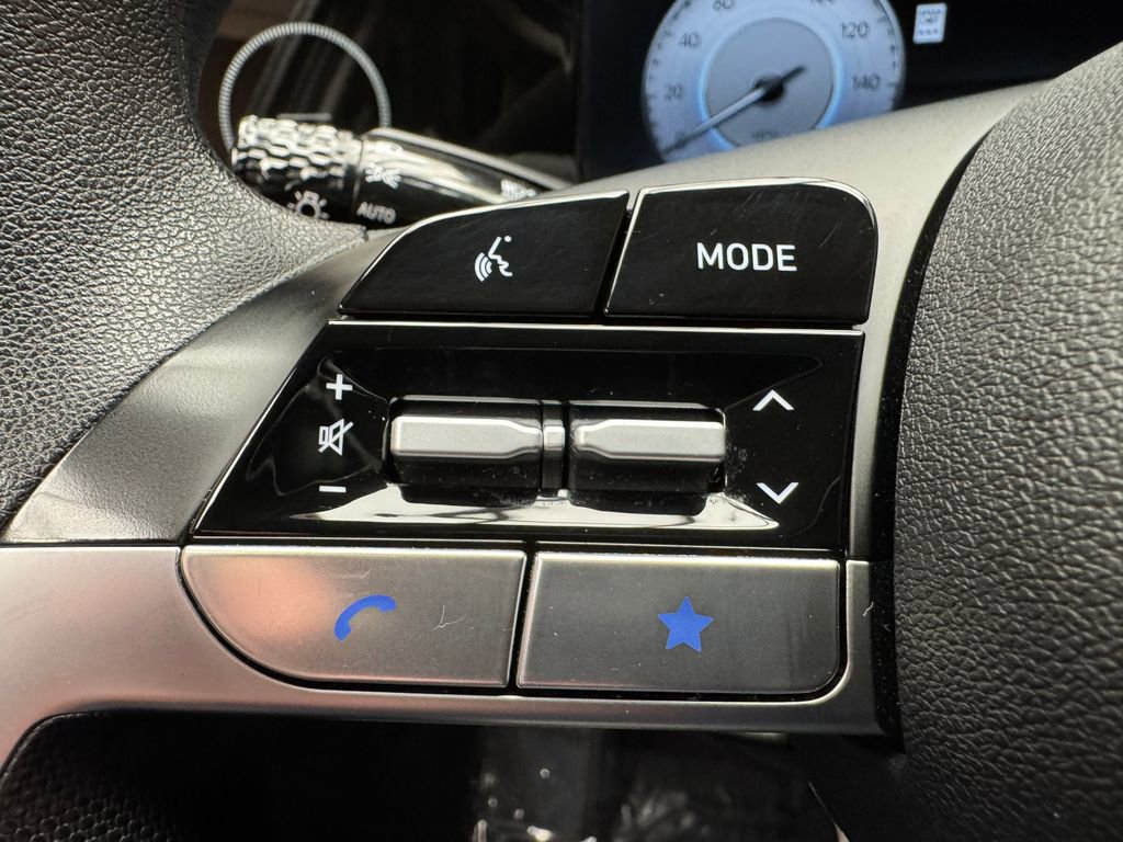 Used 2024 Hyundai Elantra SEL FWD image 13