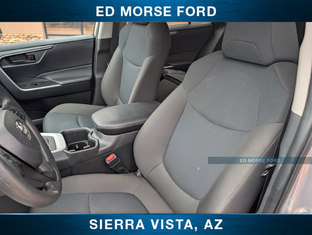 Used 2024 Toyota RAV4 LE FWD image 9