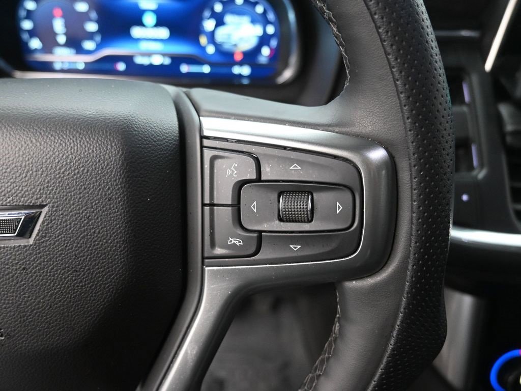Used 2024 Chevrolet Suburban Z71 w/ Luxury Package image 14