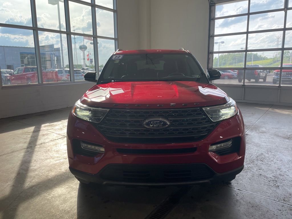 Certified 2022 Ford Explorer XLT w/ Equipment Group 202A AWD/4WD image 2