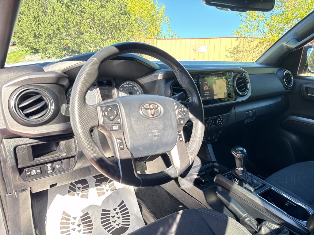Used 2019 Toyota Tacoma TRD Off-Road AWD/4WD image 13